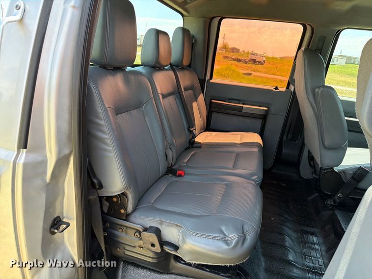 image for item EW8696 2017 Ford F650 Crew Cab truck cab and chassis