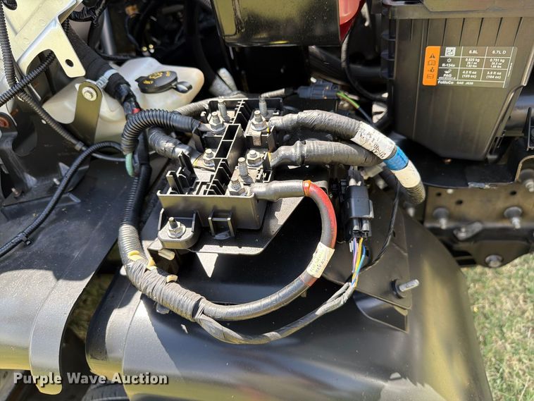 image for item EW8696 2017 Ford F650 Crew Cab truck cab and chassis