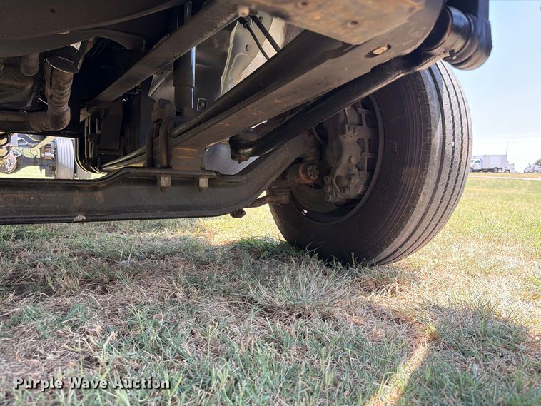 image for item EW8696 2017 Ford F650 Crew Cab truck cab and chassis