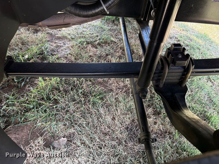 image for item EW8696 2017 Ford F650 Crew Cab truck cab and chassis