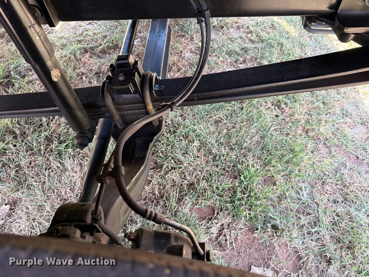 image for item EW8696 2017 Ford F650 Crew Cab truck cab and chassis