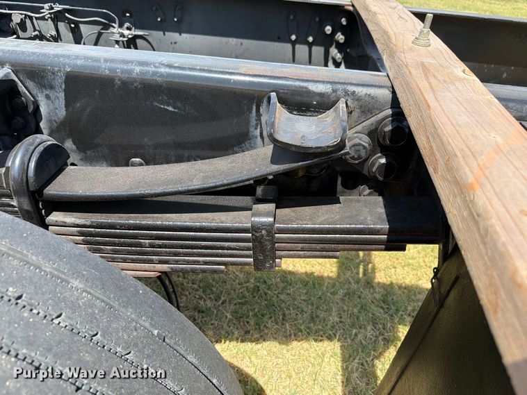 image for item EW8696 2017 Ford F650 Crew Cab truck cab and chassis