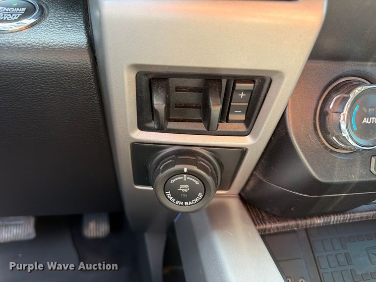 image for item EW8726 2021 Ford F250 Super Duty Crew Cab pickup truck