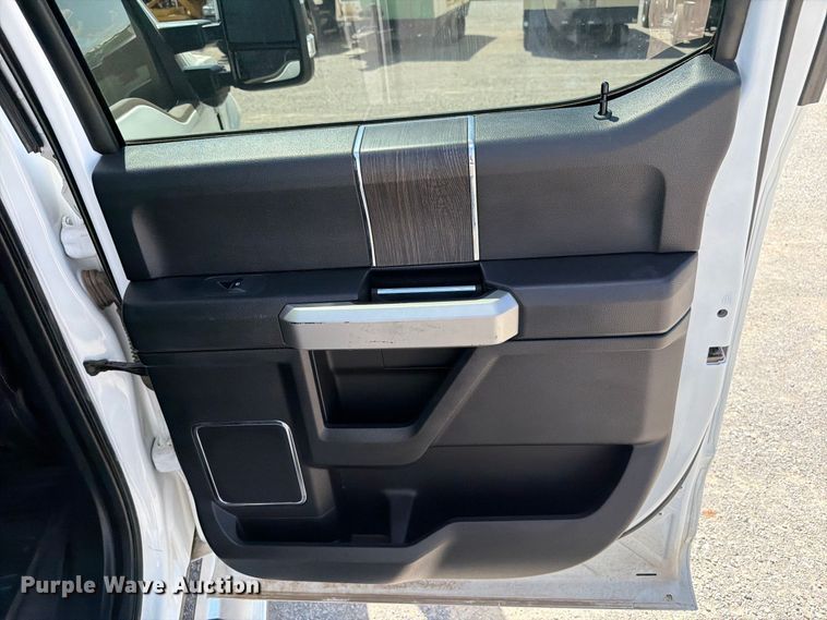image for item EW8726 2021 Ford F250 Super Duty Crew Cab pickup truck
