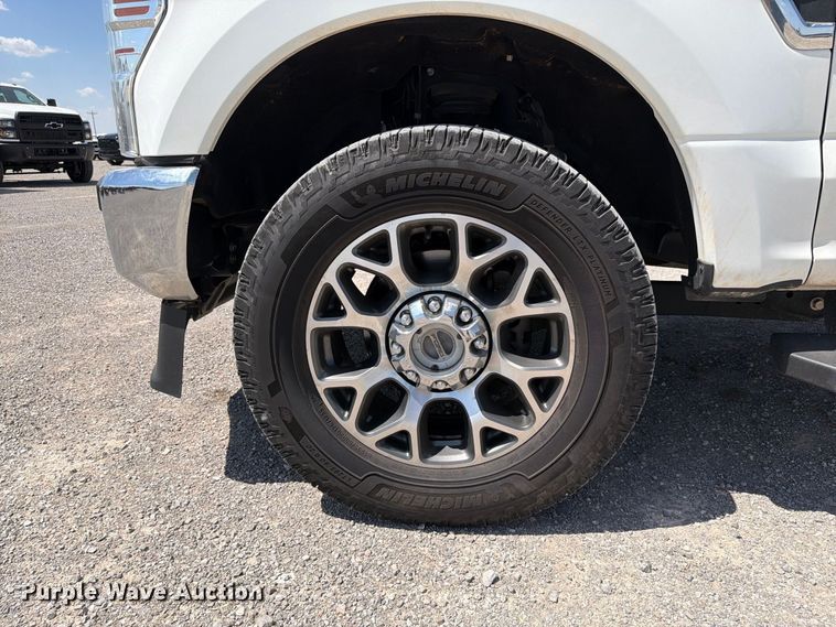 image for item EW8726 2021 Ford F250 Super Duty Crew Cab pickup truck