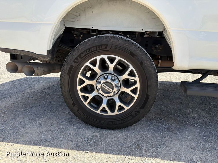 image for item EW8726 2021 Ford F250 Super Duty Crew Cab pickup truck