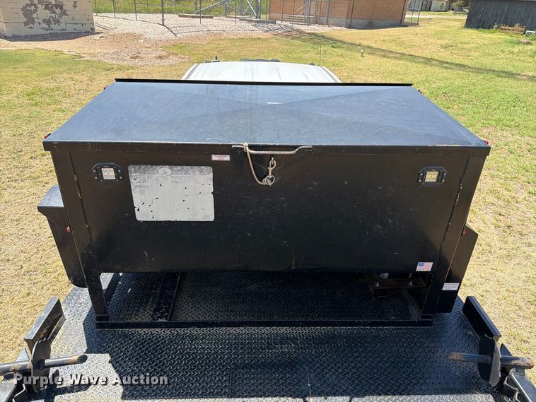 image for item EW8733 2022 Chevrolet Silverado 3500HD Crew Cab flatbed pickup truck