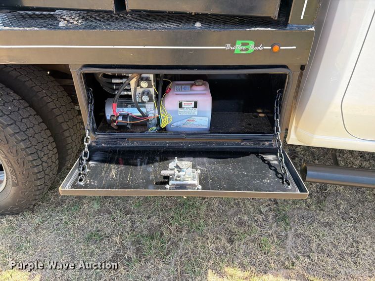 image for item EW8733 2022 Chevrolet Silverado 3500HD Crew Cab flatbed pickup truck