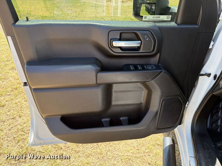 image for item EW8733 2022 Chevrolet Silverado 3500HD Crew Cab flatbed pickup truck