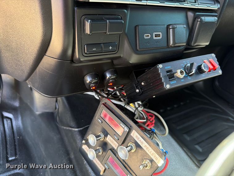 image for item EW8733 2022 Chevrolet Silverado 3500HD Crew Cab flatbed pickup truck