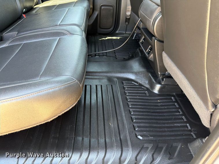 image for item EW8733 2022 Chevrolet Silverado 3500HD Crew Cab flatbed pickup truck