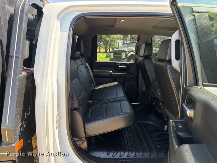image for item EW8733 2022 Chevrolet Silverado 3500HD Crew Cab flatbed pickup truck