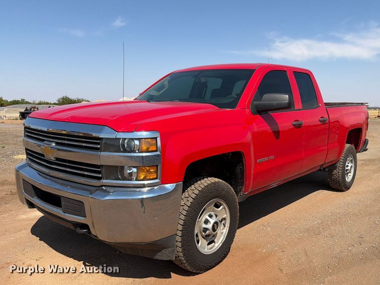 2017 Chevrolet Silverado 2500HD Crew Cab pickup truck