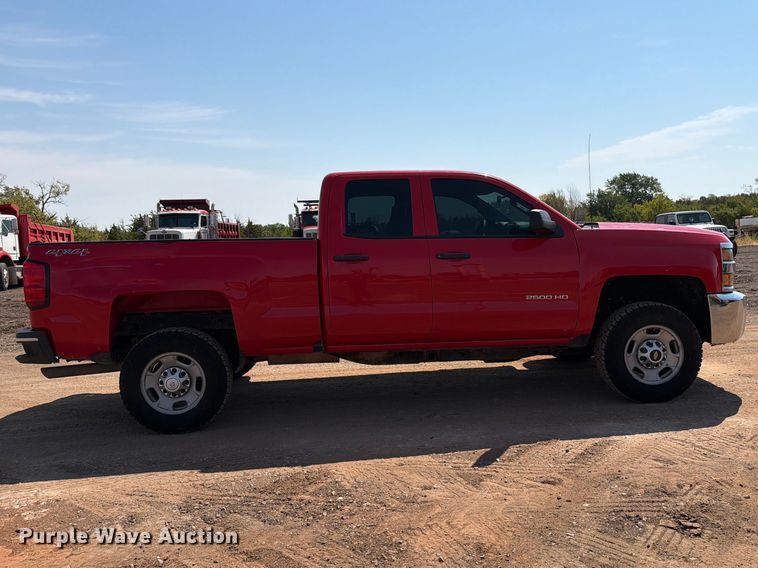 image for item EW8744 2017 Chevrolet Silverado 2500HD Crew Cab pickup truck
