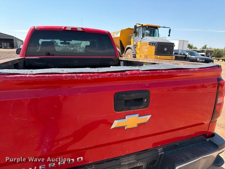 image for item EW8744 2017 Chevrolet Silverado 2500HD Crew Cab pickup truck