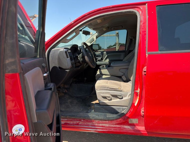 image for item EW8744 2017 Chevrolet Silverado 2500HD Crew Cab pickup truck