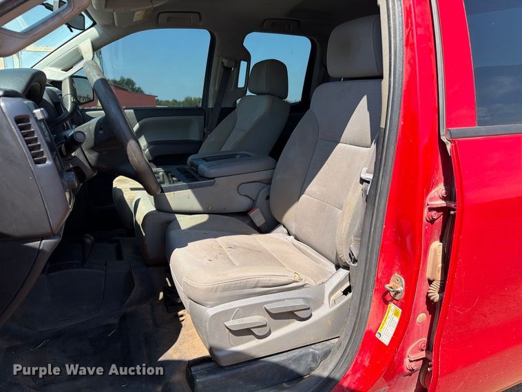 image for item EW8744 2017 Chevrolet Silverado 2500HD Crew Cab pickup truck
