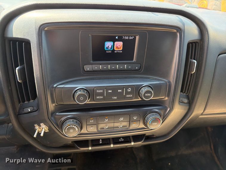 image for item EW8744 2017 Chevrolet Silverado 2500HD Crew Cab pickup truck