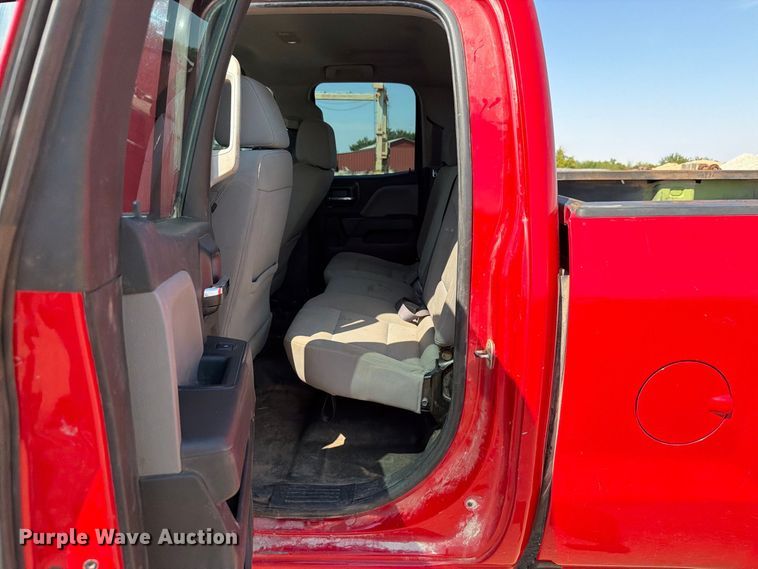 image for item EW8744 2017 Chevrolet Silverado 2500HD Crew Cab pickup truck