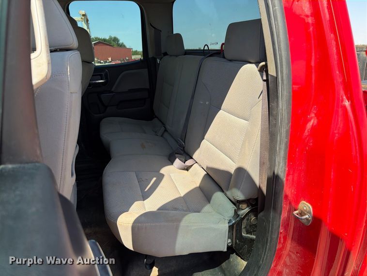 image for item EW8744 2017 Chevrolet Silverado 2500HD Crew Cab pickup truck