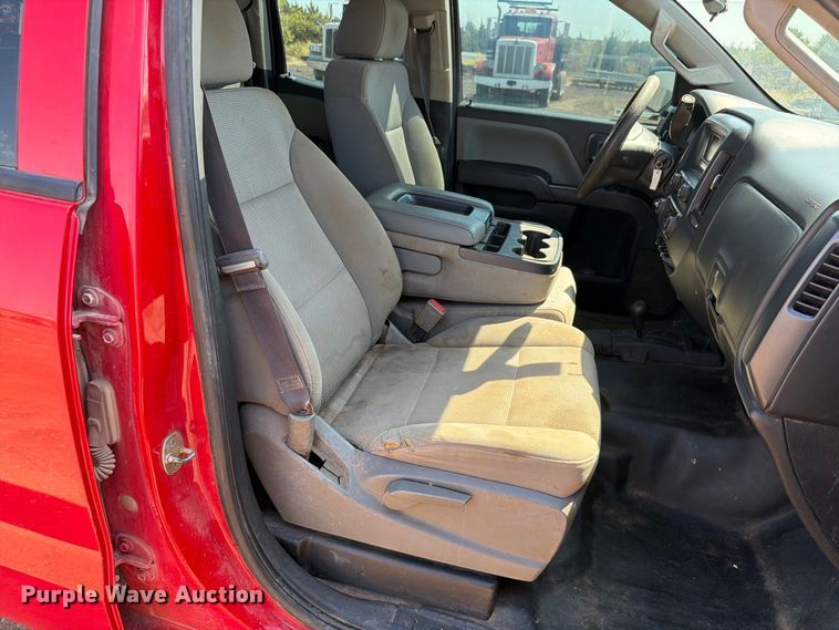 image for item EW8744 2017 Chevrolet Silverado 2500HD Crew Cab pickup truck