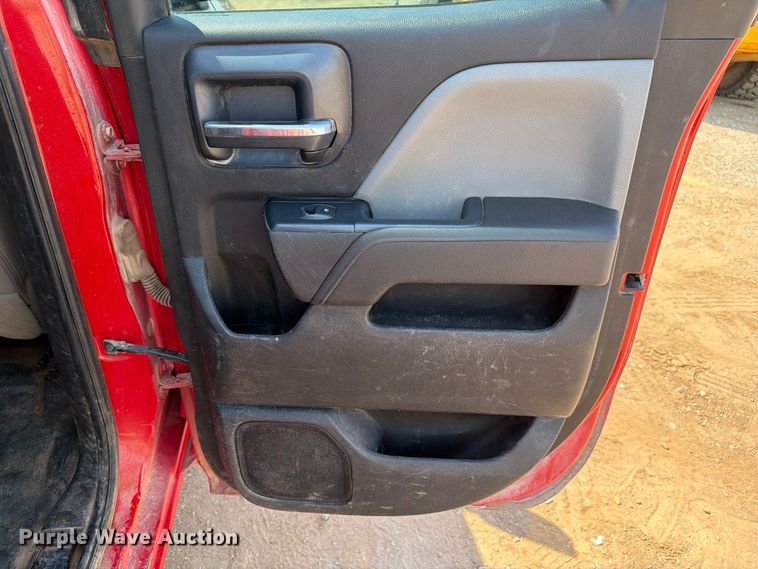 image for item EW8744 2017 Chevrolet Silverado 2500HD Crew Cab pickup truck