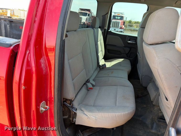 image for item EW8744 2017 Chevrolet Silverado 2500HD Crew Cab pickup truck
