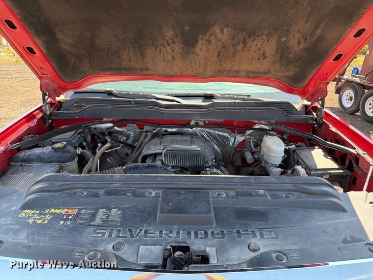 image for item EW8744 2017 Chevrolet Silverado 2500HD Crew Cab pickup truck