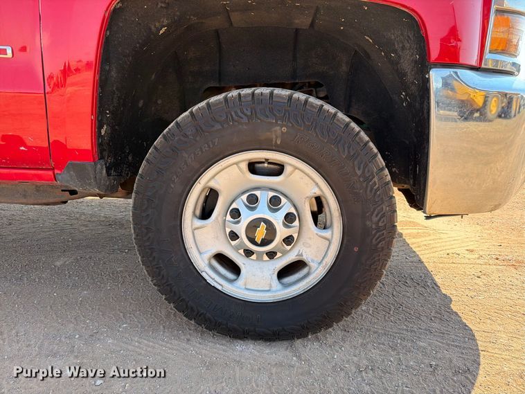image for item EW8744 2017 Chevrolet Silverado 2500HD Crew Cab pickup truck