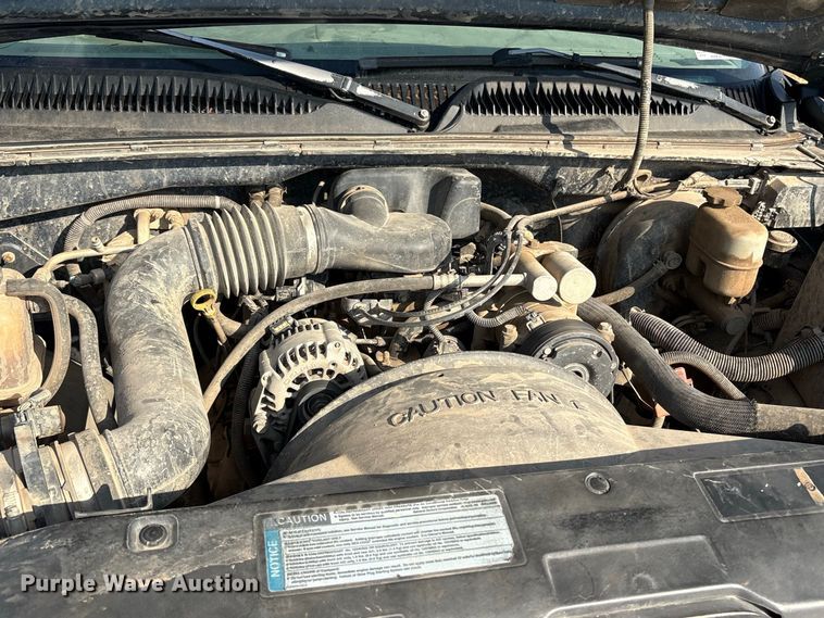 image for item EX0030 2000 GMC Sierra 1500 pickup truck
