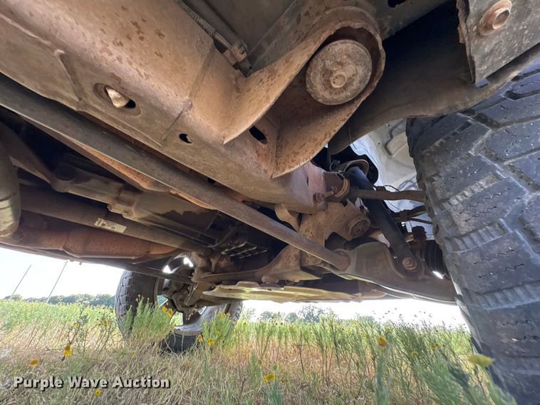 image for item EX0030 2000 GMC Sierra 1500 pickup truck