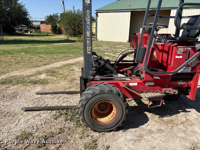 image for item EX0033 1999 Moffett Engineering M5000 forklift