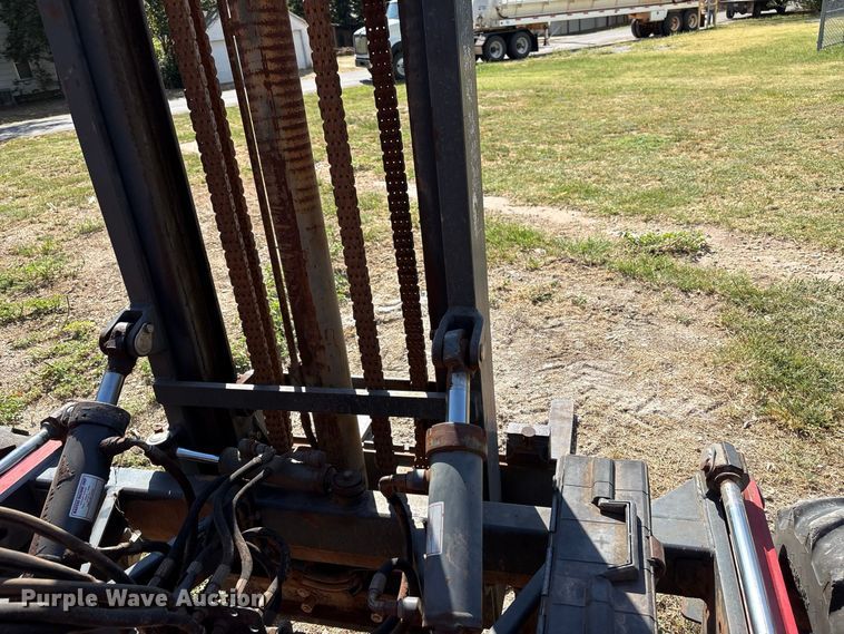 image for item EX0033 1999 Moffett Engineering M5000 forklift