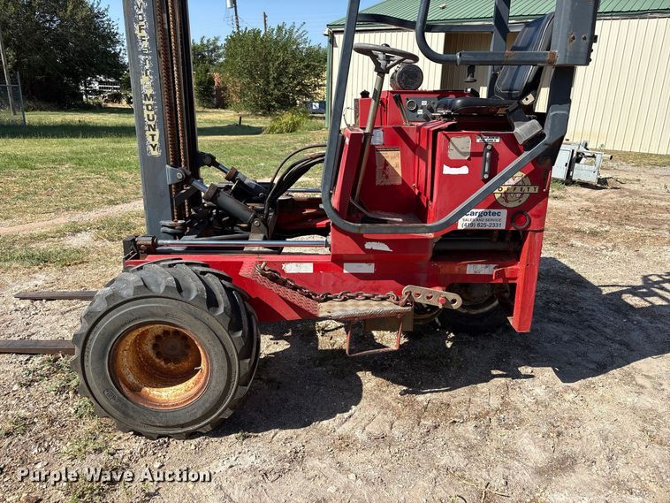 image for item EX0033 1999 Moffett Engineering M5000 forklift