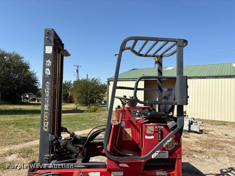 image for item EX0033 1999 Moffett Engineering M5000 forklift