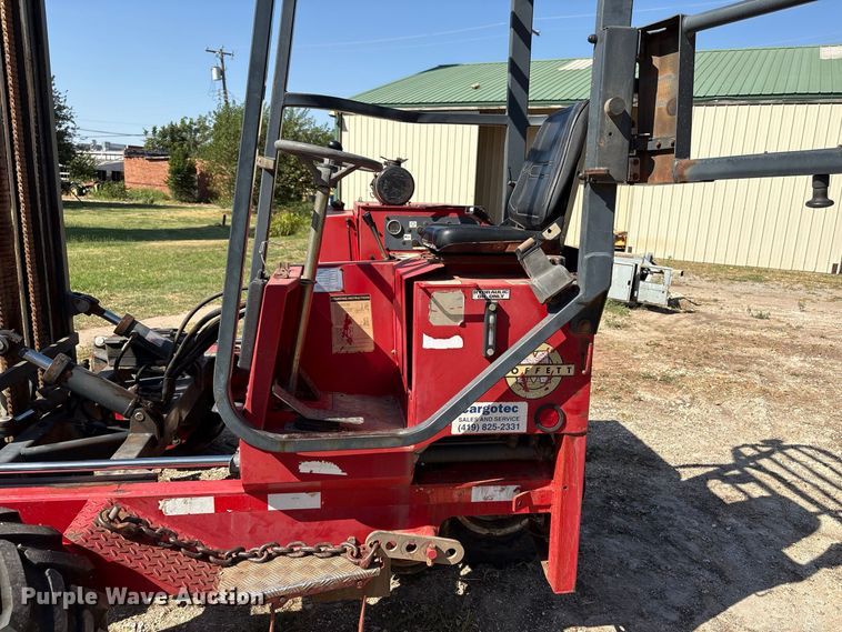 image for item EX0033 1999 Moffett Engineering M5000 forklift