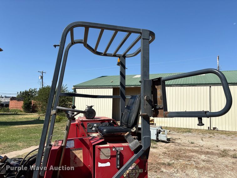 image for item EX0033 1999 Moffett Engineering M5000 forklift