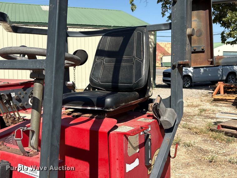 image for item EX0033 1999 Moffett Engineering M5000 forklift