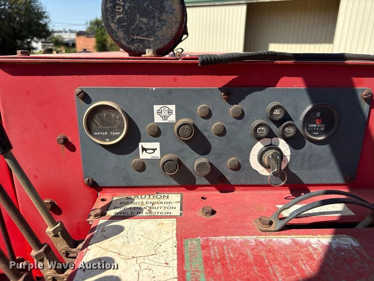 image for item EX0033 1999 Moffett Engineering M5000 forklift