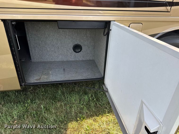 image for item EX2172 2008 Newmar Spartan Essex 4103 RV