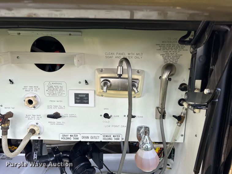 image for item EX2172 2008 Newmar Spartan Essex 4103 RV