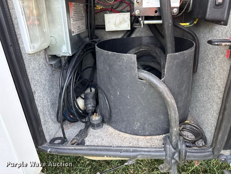 image for item EX2172 2008 Newmar Spartan Essex 4103 RV