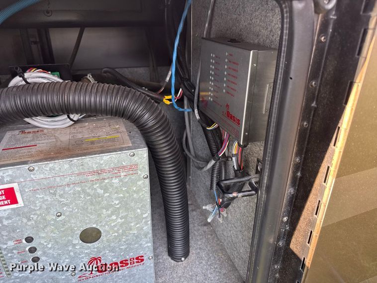 image for item EX2172 2008 Newmar Spartan Essex 4103 RV