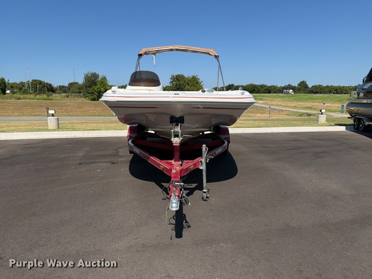 image for item EX2588 2005 Glastron 1900 BR boat