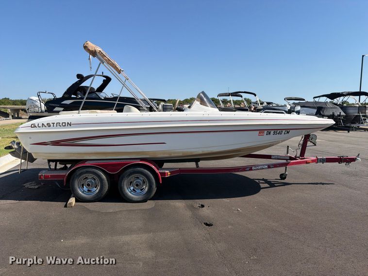image for item EX2588 2005 Glastron 1900 BR boat
