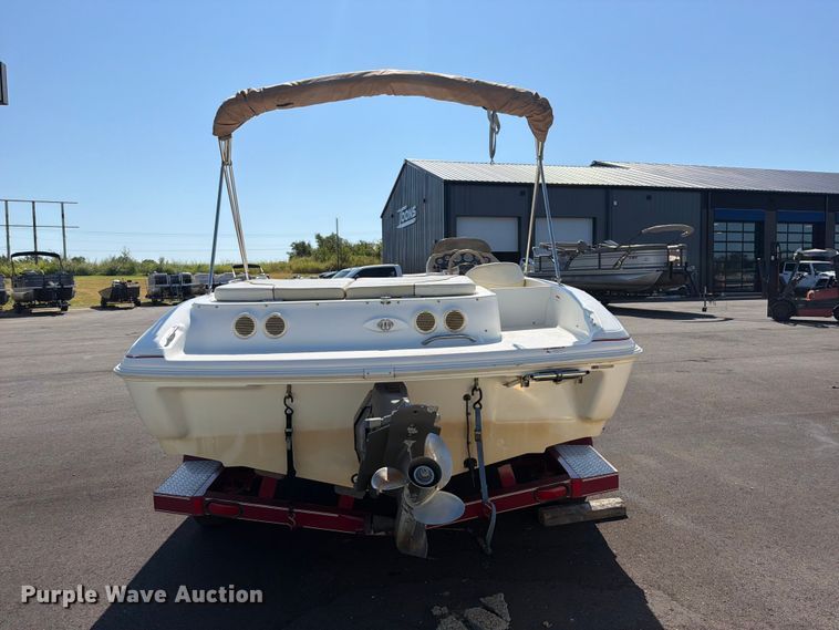 image for item EX2588 2005 Glastron 1900 BR boat