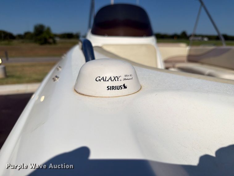 image for item EX2588 2005 Glastron 1900 BR boat