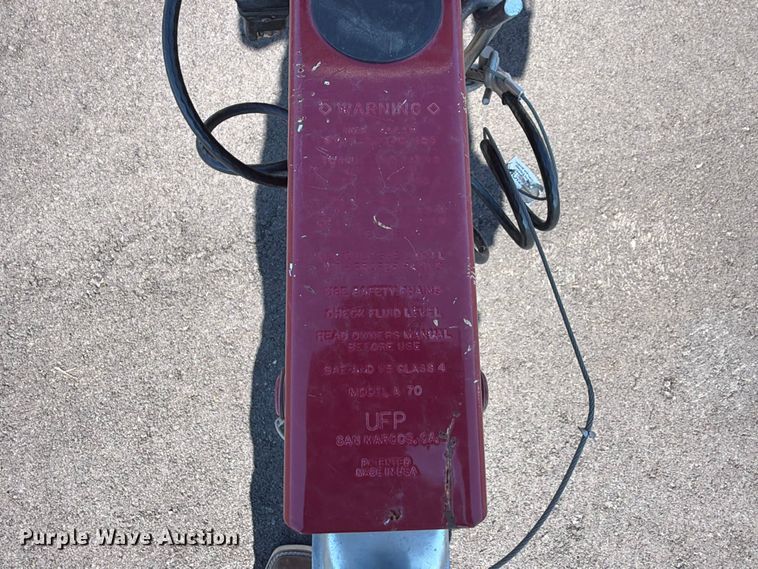 image for item EX2588 2005 Glastron 1900 BR boat