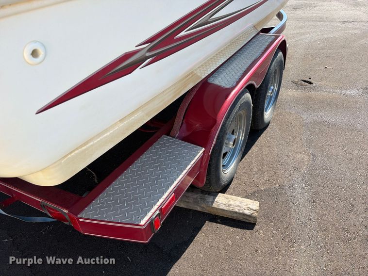 image for item EX2588 2005 Glastron 1900 BR boat