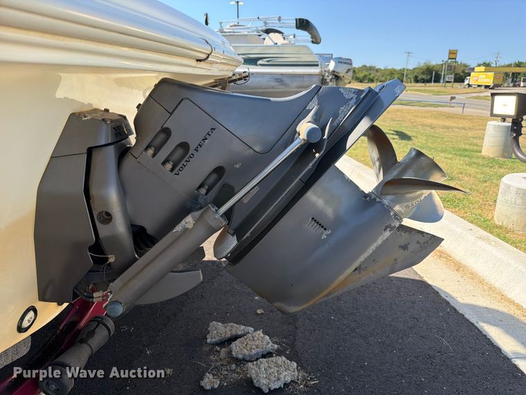image for item EX2588 2005 Glastron 1900 BR boat